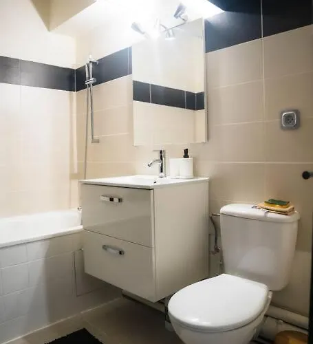 2 Pieces Proche Hopital De Hautepierre