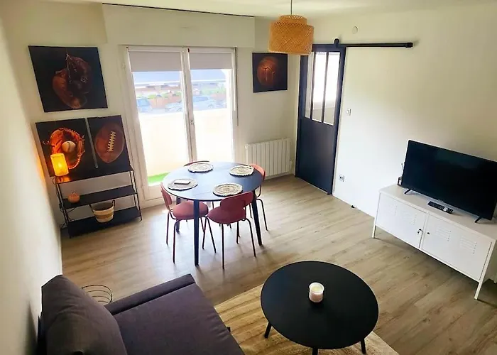 2 Pieces Proche Hopital De Hautepierre Страсбург